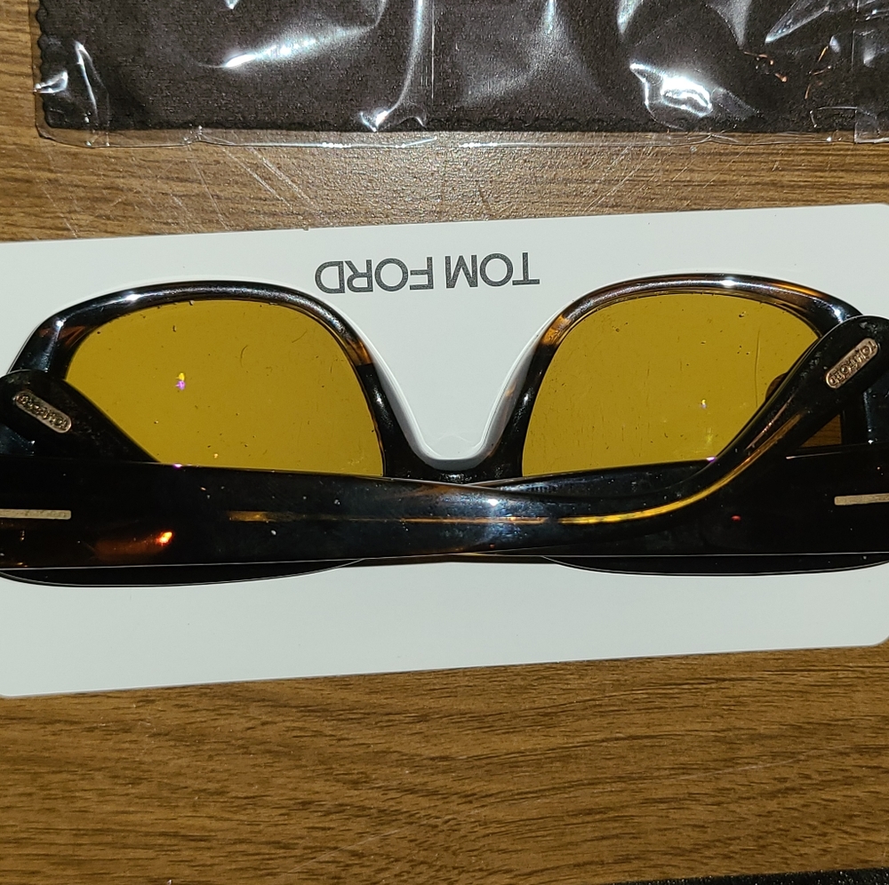 Authentic Tom Ford Rectangle Sunglasses ft492